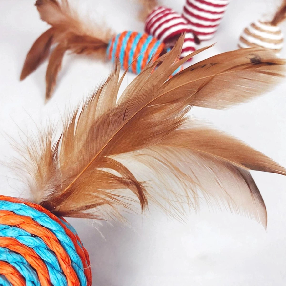 Make Life Beautiful® - Kattenspeeltjes Set - 7-delig - Kattenspeelgoed - Kattenhengel - Speelmuisjes - Kattenspeelgoed Set 6 Make Life Beautiful® - Kattenspeeltjes Set - 7-delig - Kattenspeelgoed - Kattenhengel - Speelmuisjes - Kattenspeelgoed Set - Afbeelding 4