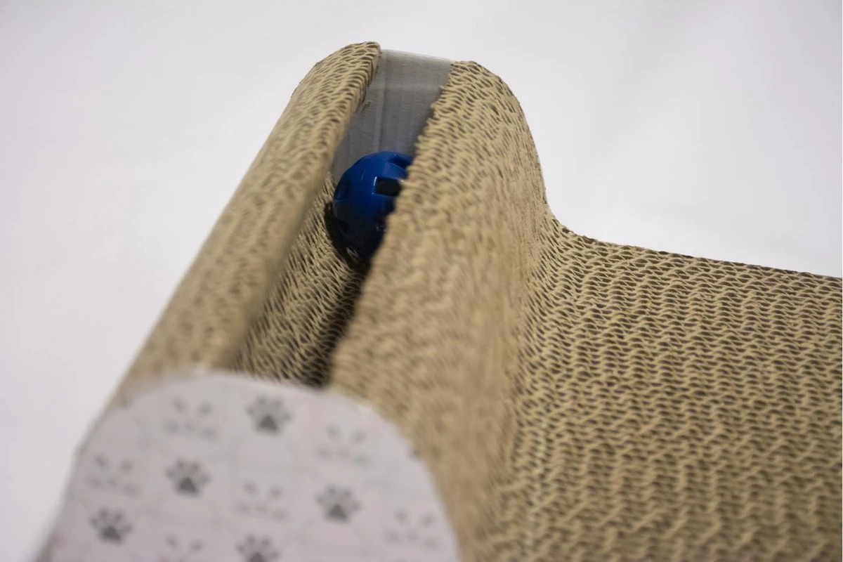 Adori Krabplank Met Spel - Krabpaal - 45x25x11 Cm 5 Adori Krabplank Met Spel - Krabpaal - 45x25x11 Cm - Afbeelding 4