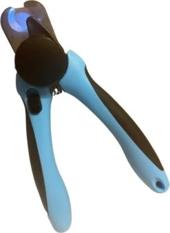 WVspecials® Professionele Dieren Nagelschaar Met Led Licht - Dieren Nagelschaar - Nagelschaar Hond - Honden Nagelknipper - Hondennagels - Honden Knip Schaar - Nageltang - Met LED Licht, Veiligheidsstop En Nagelvijl - Black Friday - Sinterklaas -Huisdier Verkoop 877x1200 1